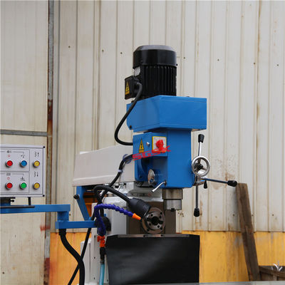 Fräsmaschine-Stahlmetallverarbeitung der Bohrungs-ZX6332