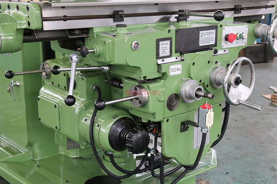 Herkömmliche vertikale Universalknieart der Fräsmaschine X5040