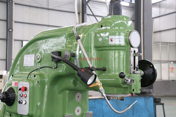 Herkömmliche vertikale Universalknieart der Fräsmaschine X5040